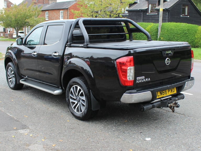 2016 Nissan Navara 2.3 dCi Acenta+ Pickup Double Cab 4dr Diesel Manual 4WD Euro