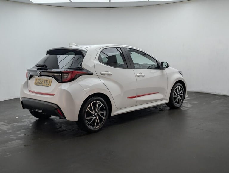 2022 Toyota Yaris 1.5 VVT-h Design Hatchback 5dr Petrol Hybrid E-CVT Euro 6 (s/s) (116 ps) -  HAT...