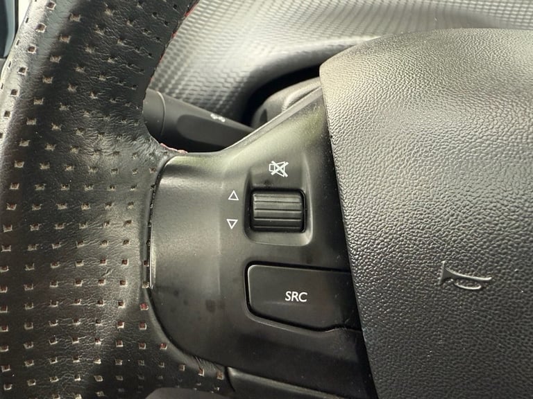 2017 Peugeot 2008 1.6 BlueHDi GT Line SUV 5dr Diesel Manual Euro 6 (s/s) (120 ps) HATCHBACK Diese...