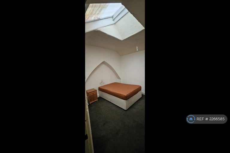 3 bedroom house in Station Road, Eccles, Manchester, M30 (3 bed) (#2266585)