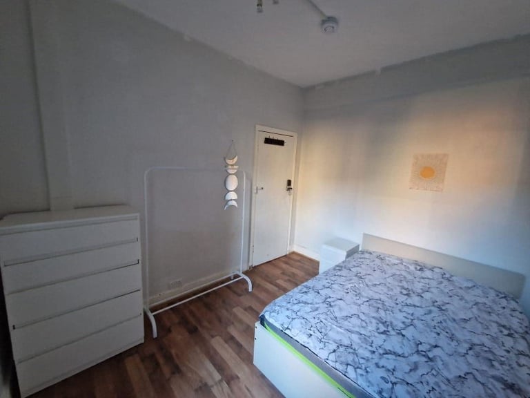 image for 🌿Affordable Double Room in Seven Sisters – N15 | All bills including📍