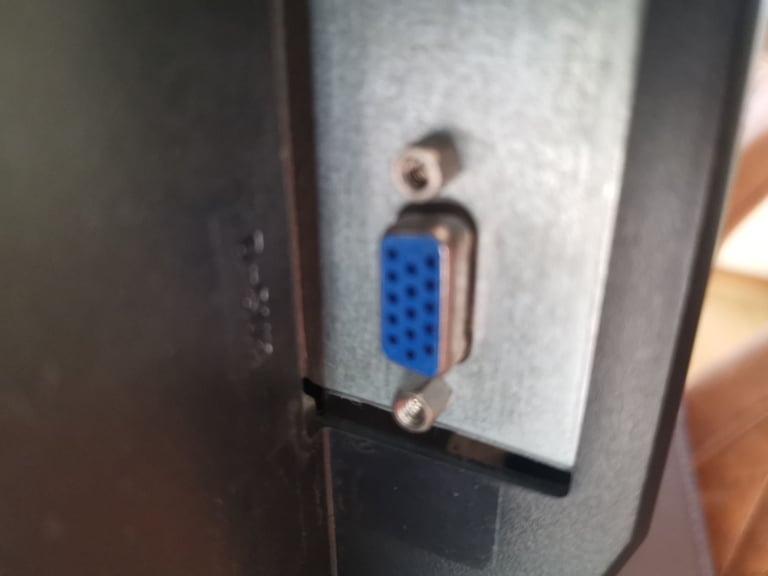 AOC PC Monitor 16' 
