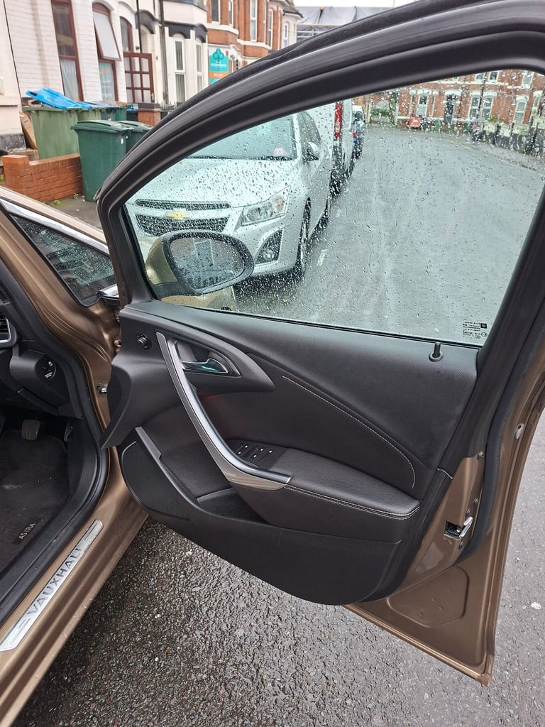 Vauxhall, ASTRA, Hatchback, 2014, Manual, 1598 (cc), 5 doors