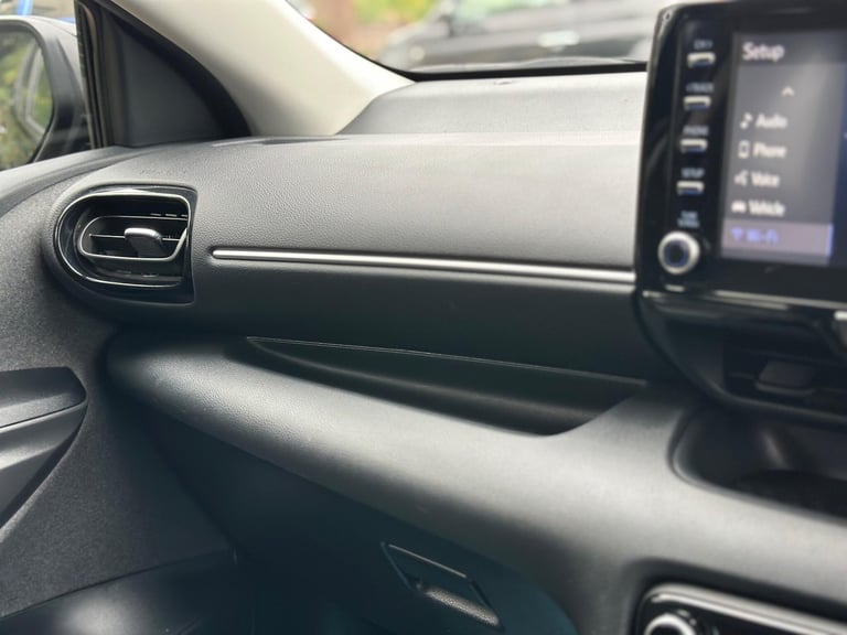 2021 Toyota Yaris 1.5 VVT-h Design E-CVT Euro 6 (s/s) 5dr HATCHBACK Petrol/Electric Hybrid Automatic