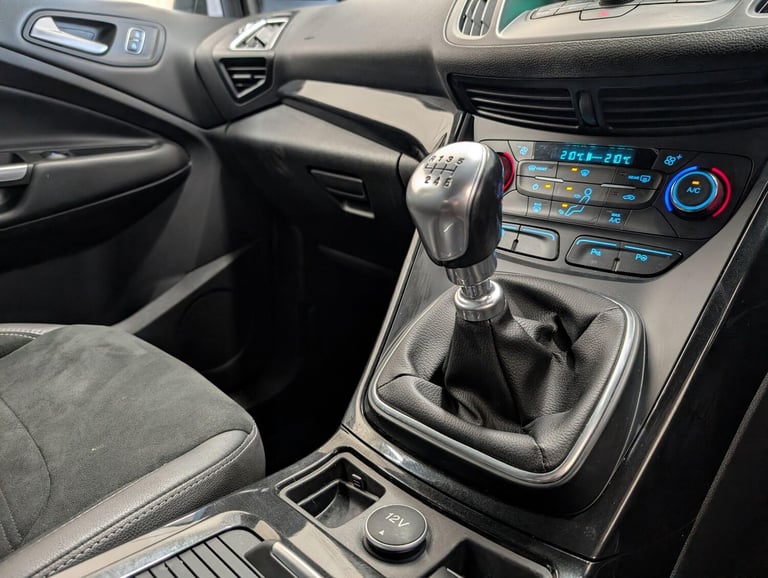 2017 Ford Kuga 2.0 TDCi EcoBlue ST-Line Euro 6 (s/s) 5dr HATCHBACK Diesel Manual