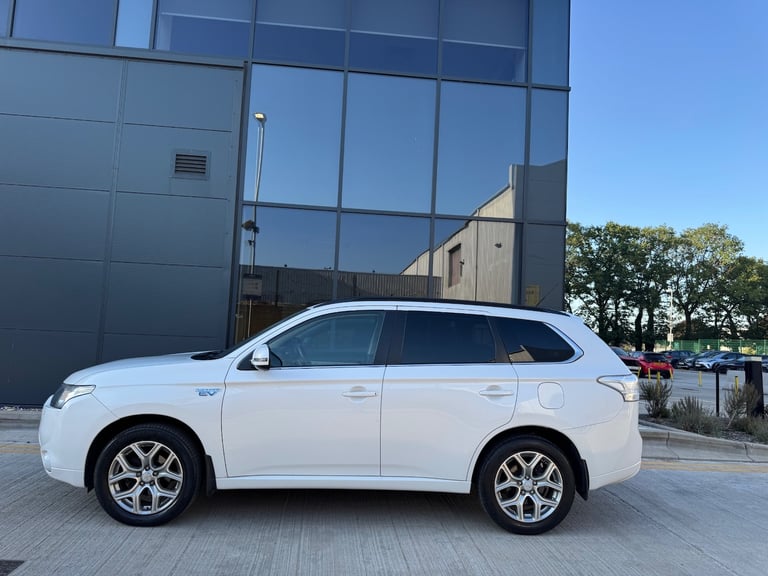 2015 Mitsubishi Outlander 2.0 PHEV GX4hs 5dr Auto ESTATE Petrol Parallel Phev Automatic
