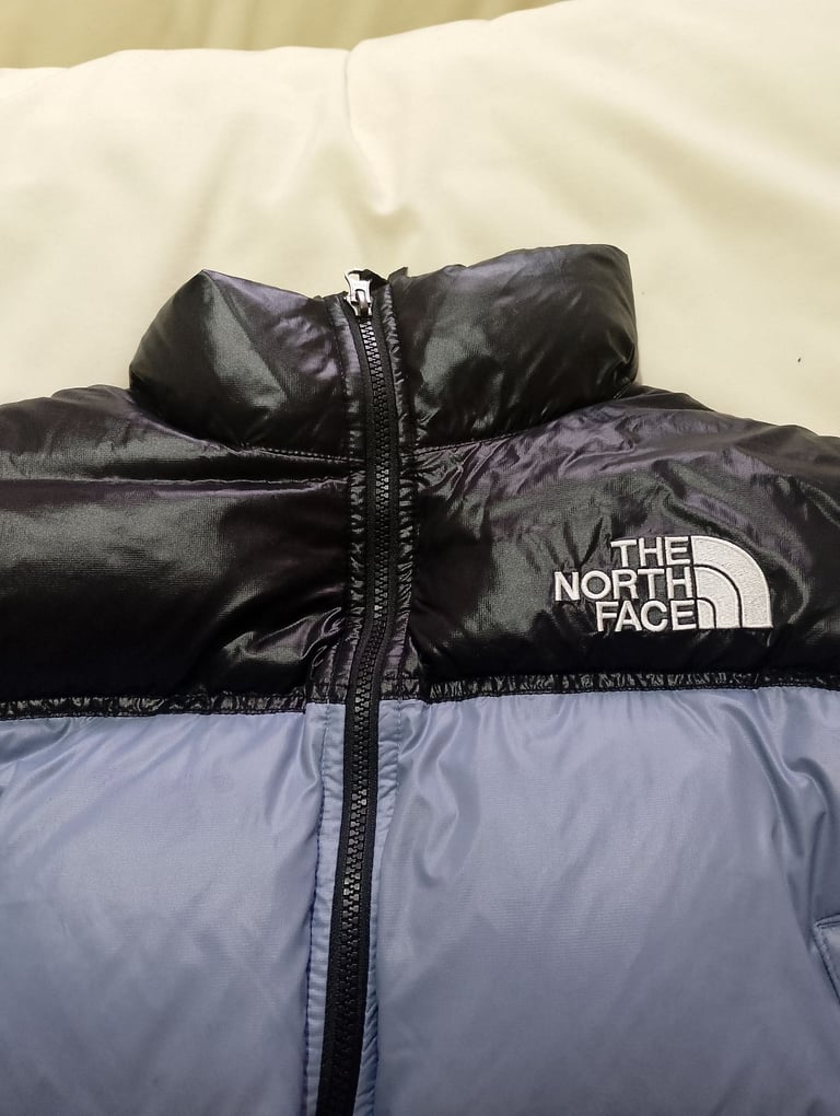 Womens cropped north face puffer jacket 