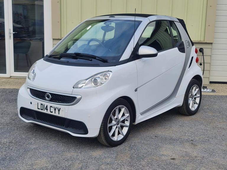 2014 smart fortwo 55kW Electric Drive 2dr Auto CONVERTIBLE ELECTRIC Automatic