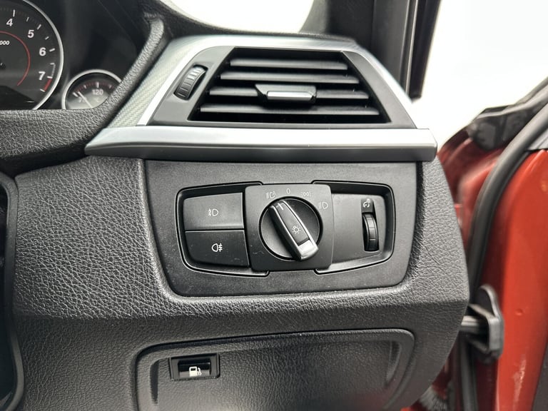 2017 BMW 3 Series 330e M Sport 4dr Step Auto SALOON PETROL/ELECTRIC Automatic