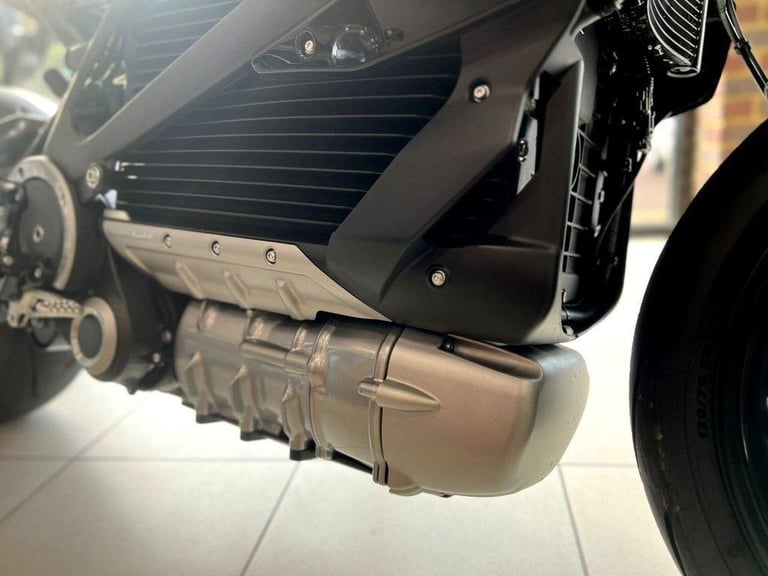 HARLEY-DAVIDSON LIVEWIRE EV TAX DEDUCTIBLE. IMMACULATE BIKE. VERY LOW MILEAGE