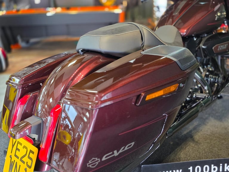 2025 HARLEY-DAVIDSON STREET GLIDE CVO FLHXSE 1982cc 121 650 MILE'S BAGGER