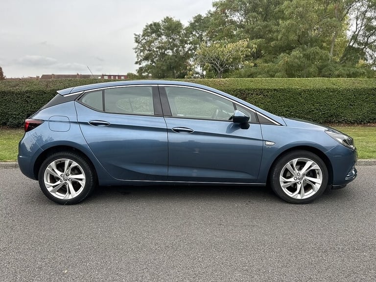 2016 Vauxhall Astra i SRi Hatchback Petrol Manual