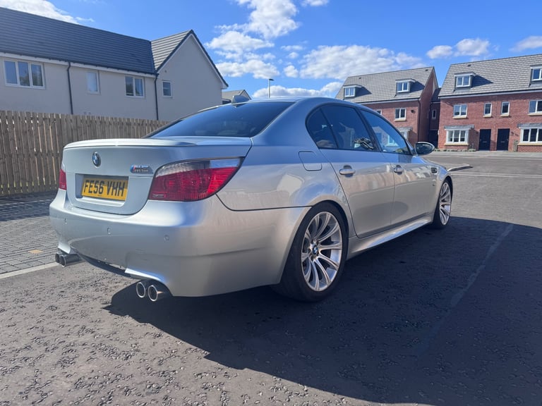 BMW, M5, Saloon, 2006, Semi-Auto, 4999 (cc), 4 doors