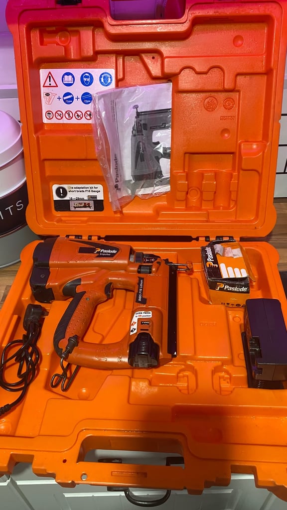 Paslode im65 2 nd fix straight nailer