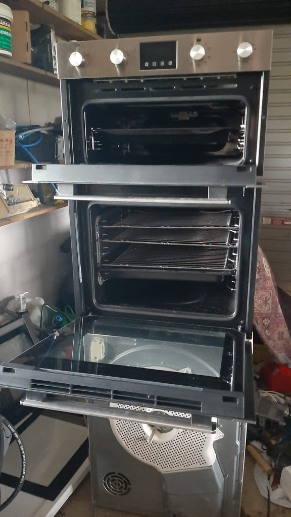 Belling double oven like new 