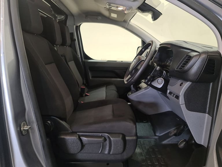 VAUXHALL VIVARO 2.0 TURBO D 3100 SPORTIVE P/V L2 H1 145 BHP LWB DIESEL