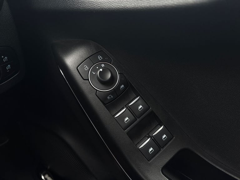 2023 Ford Puma 1.0 EcoBoost Hybrid mHEV ST-Line 5dr Hatchback PETROL Manual