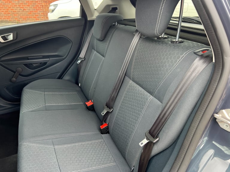 2012 Ford Fiesta 1.4 Titanium 5dr Auto HATCHBACK Petrol Automatic