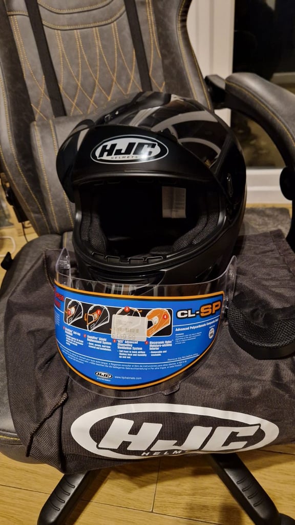 image for HJC Motorbike Helmet - Size 3XL