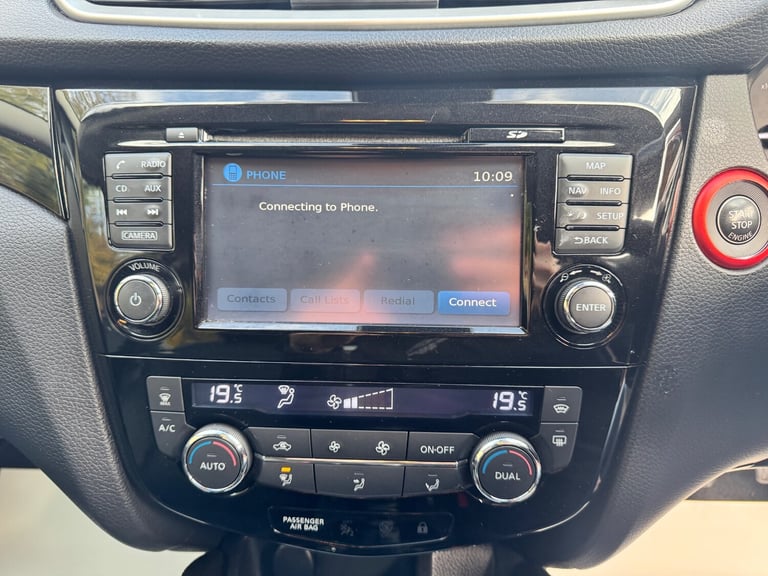 2015 Nissan Qashqai 1.6 DiG-T Tekna [Non-Panoramic] 5dr HATCHBACK Petrol Manual