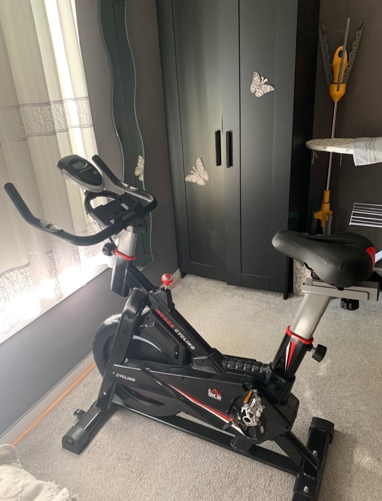 image for Black HomCom Indoor Cycling Exercise Bike