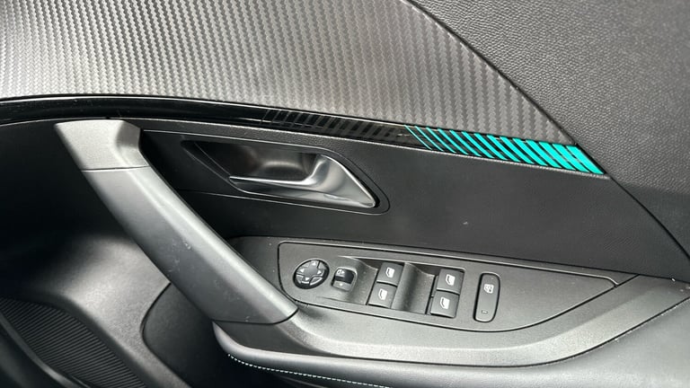 2021 Peugeot 2008 1.2 PureTech Allure Premium SUV 5dr Petrol Manual Euro 6 (s/s) (100 ps) SUV Pet...