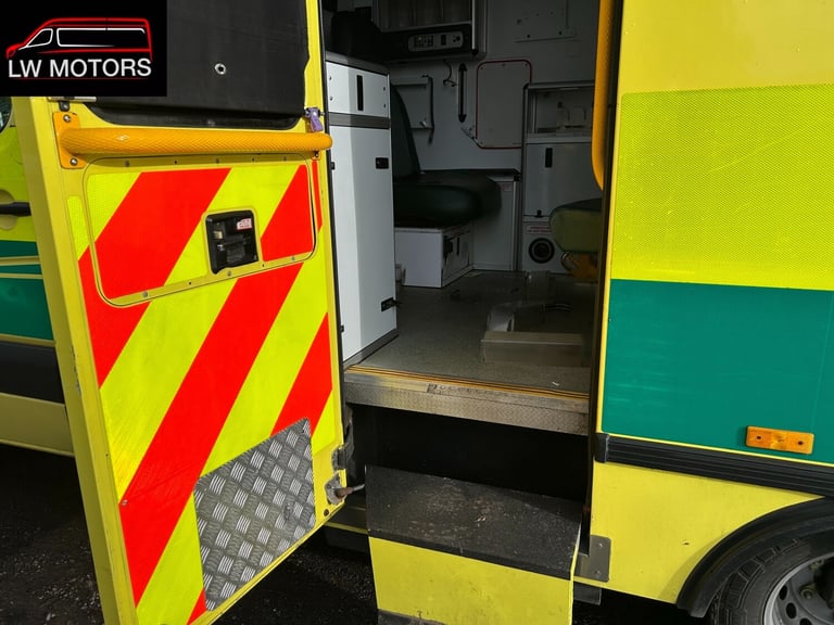 MERCEDES BENZ SPRINTER 519 CDI DIRECT EX AMBULANCE SERIVICS 2017 17 REG EURO 6