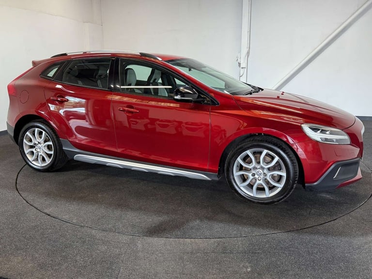 2018 Volvo V40 T3 [152] Cross Country Pro 5dr Geartronic HATCHBACK PETROL Automatic