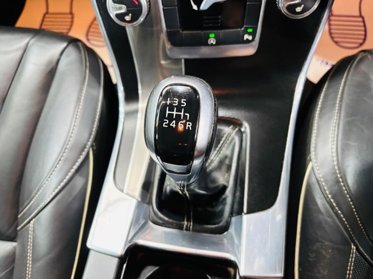 2014 Volvo V60 2.0 D4 R-Design Lux Euro 6 (s/s) 5dr ESTATE Diesel Manual