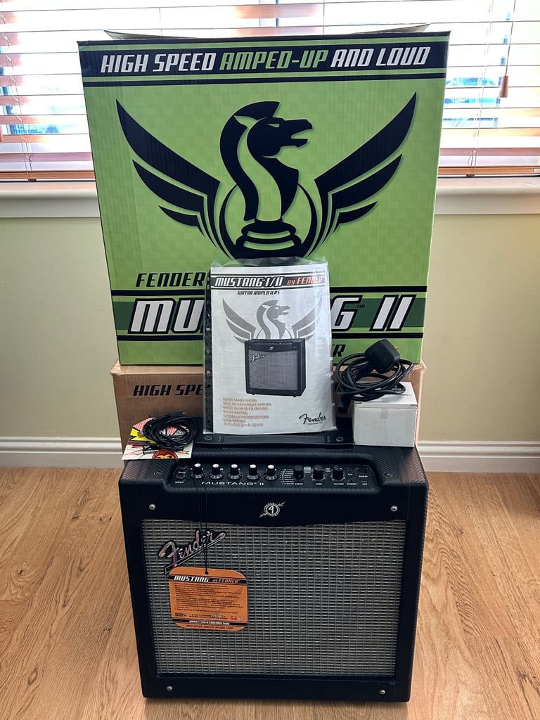 FENDER MUSTANG ll MODELING GUITAR AMPLIFIER 