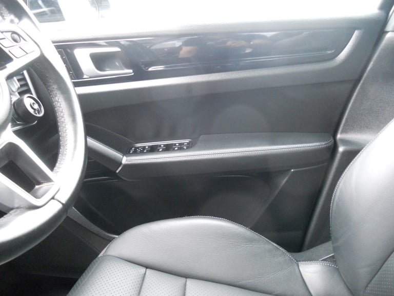 2021 Porsche Cayenne E-Hybrid 5dr Tiptronic S BIG SPEC ESTATE Petrol Parallel Phev Automatic