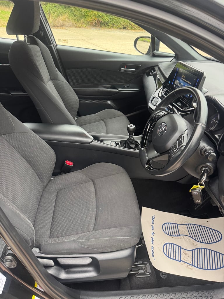 2017 Toyota C-HR 1.2T Icon 5dr - service history - colour screen  HATCHBACK Petrol Manual