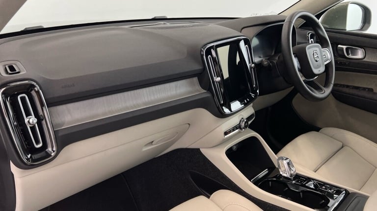 2024 Volvo XC40 Ultra, B3 Mild hybrid, Petrol, Bright (Blond Leather, Panoramic Sunroof) Estate P...
