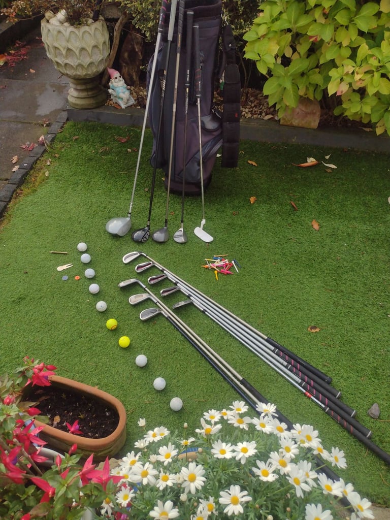 VGC FULL SET LADIES GRAPHITE GOLF CLUBS + HOWSON GOLF BAG + FREE EXTRAS 