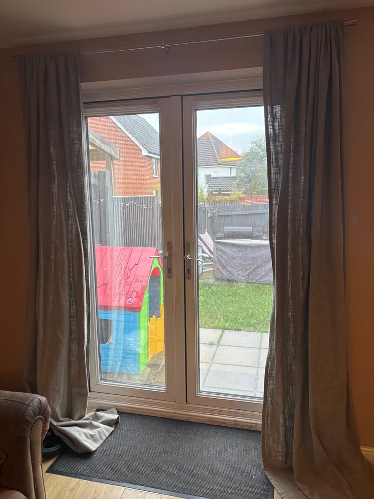 **REDUCED** Long curtains 