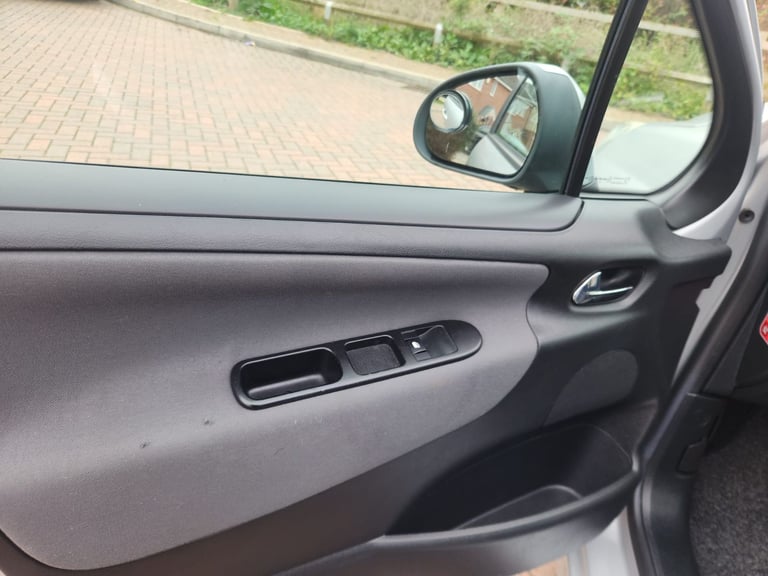 PEUGEOT 207 AUTOMATIC 1.6LT PETROL ULEZ COMPLIANT VERY CLEAN CAR BARGAIN