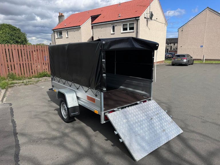 BRAND NEW 7,7ft X 4,2ft SINGLE AXLE TRAILER WITH FRAME,COVER AND RAMP