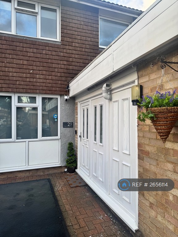 3 bedroom house in Wyldfield Gardens, London, N9 (3 bed) (#2656114)