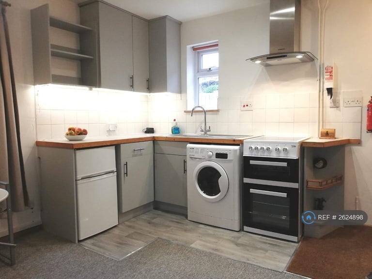 1 bedroom flat in St Barnabas Road, Cambridge, CB1 (1 bed) (#2624898)