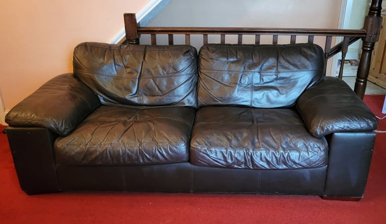 Large Leather sofa - Free to good home 1 of 2