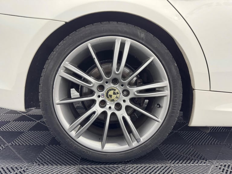 2011 BMW 3 Series 318d Sport Plus Edition 5dr Step Auto ESTATE DIESEL Automatic