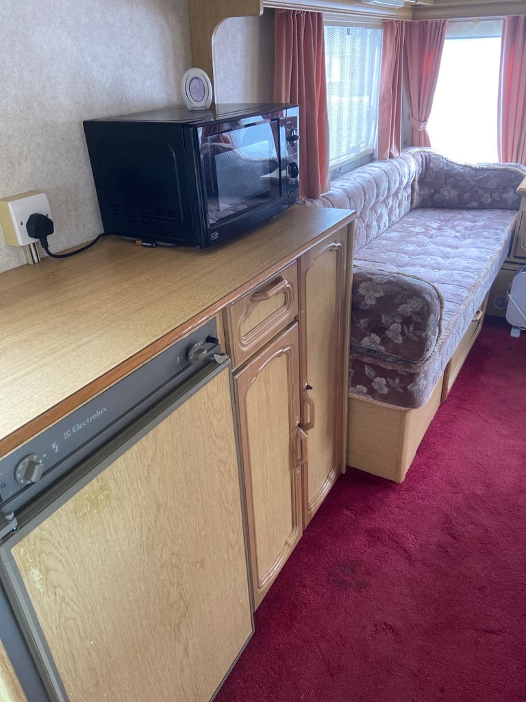 Bailey pageant cd 2 berth caravan very good condition for the year 
