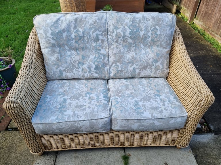 Three Piece Conservatory/Summer Room Suite.Delivery