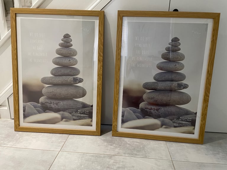 image for 2x pictures frames 