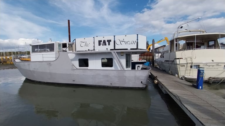 Bruce Roberts 50ft livaboard steel boat