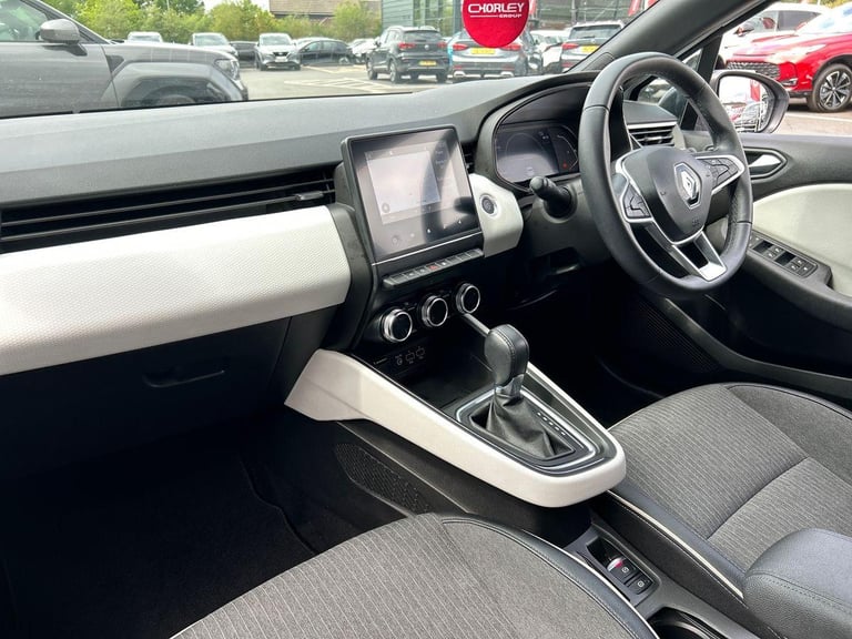 2022 Renault Clio 1.6 E-TECH full hybrid 145 Techno 5dr Auto Hatchback HYBRID ELECTRIC Automatic