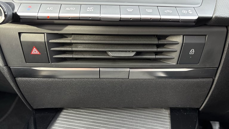 2022 Vauxhall Astra 1.2 Turbo Design 5dr HATCHBACK PETROL Manual