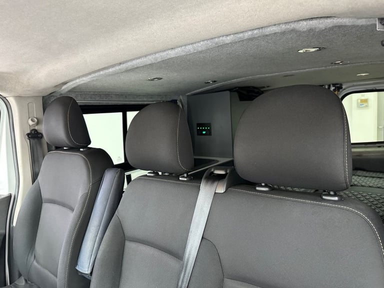 2015 Renault Trafic 1.6 dCi 27 Business camper conversion, 6 seats 5dr Diesel Manual SWB Standa C...