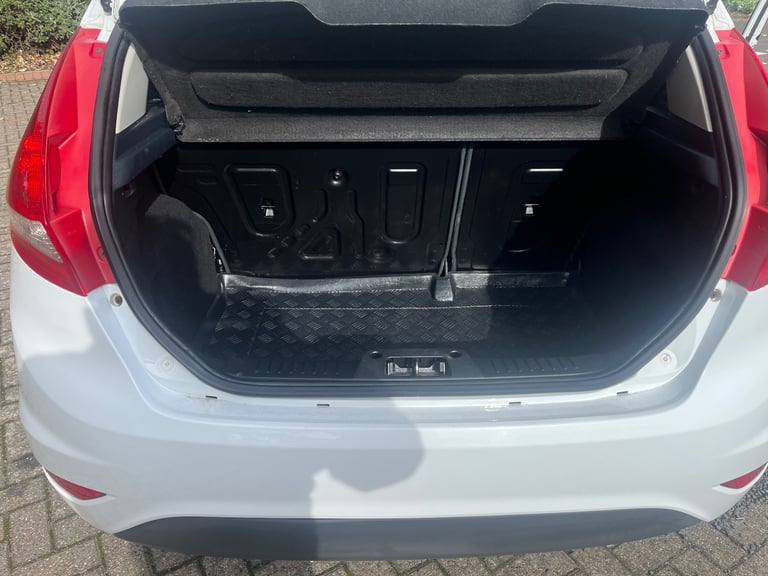 Ford, FIESTA, Hatchback, 2011, Manual, 1242 (cc), 5 doors