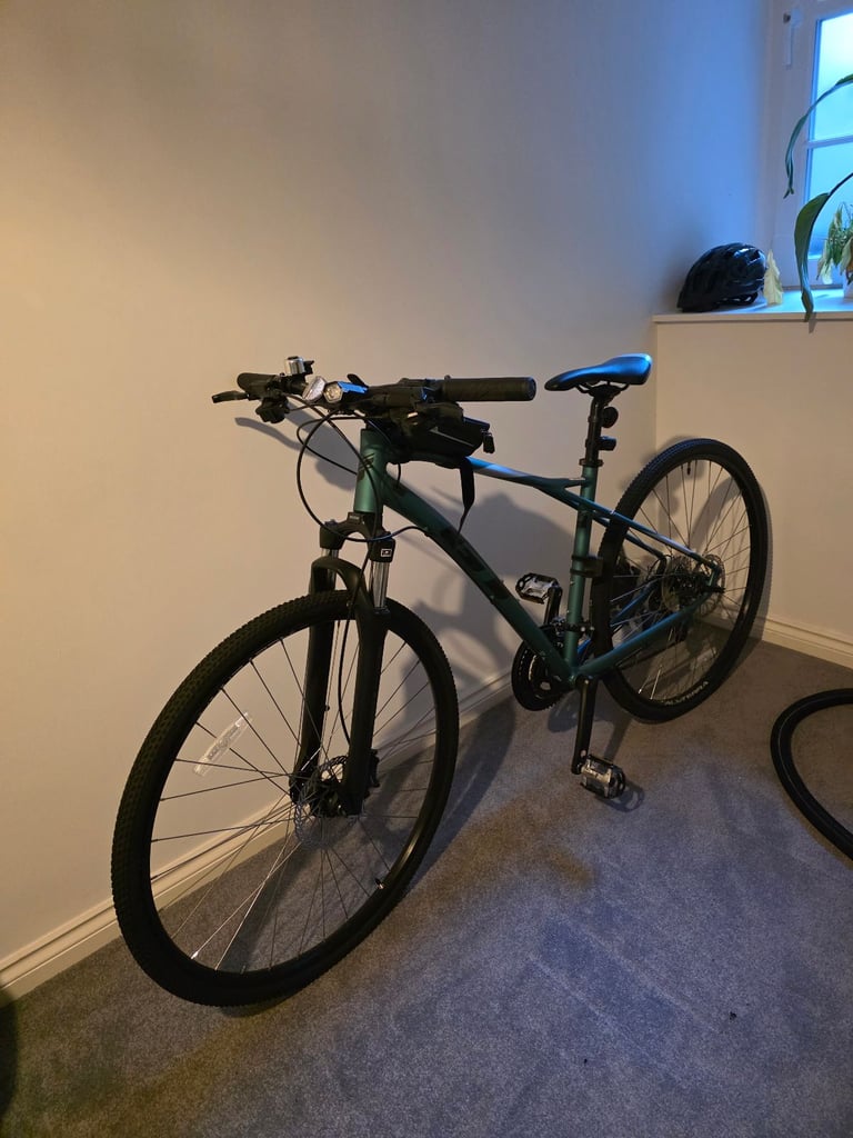 GT Transeo Elite Sports Hybrid Bike Jade Green
